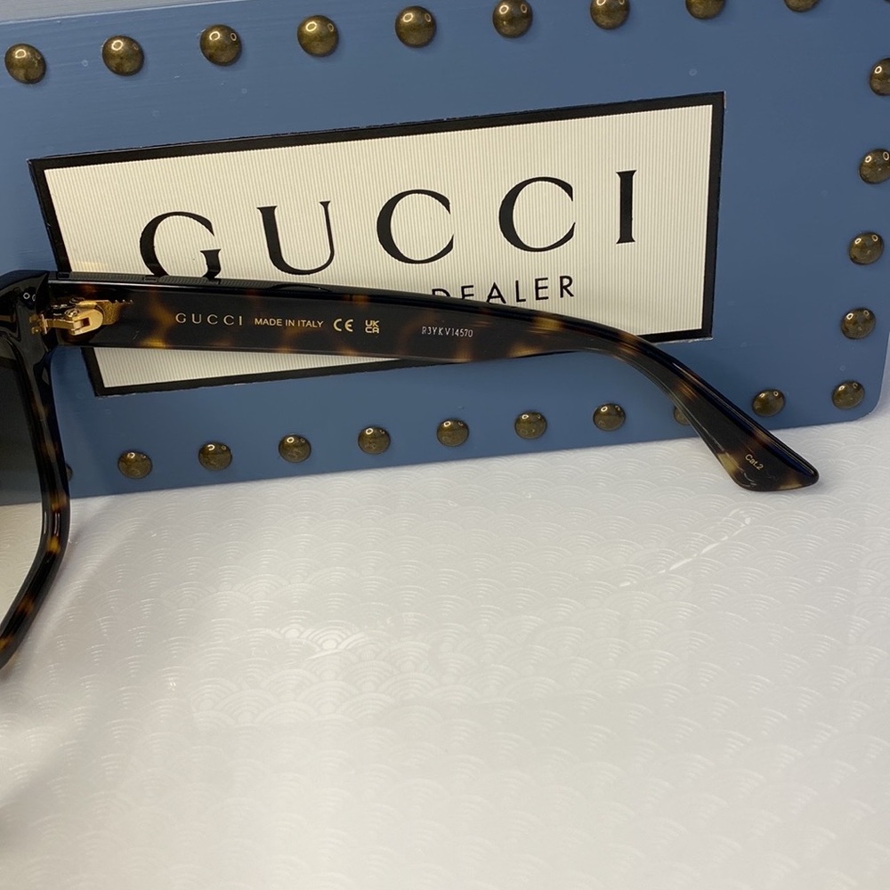 Gucci Sexy Blue and Brown Lens Sunglasse - Picture 15 of 16